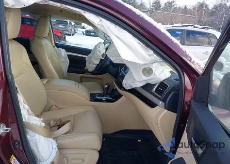 2018 Toyota Highlander Xle from USA, damaged, VIN 5TDJZRFH9JS834035